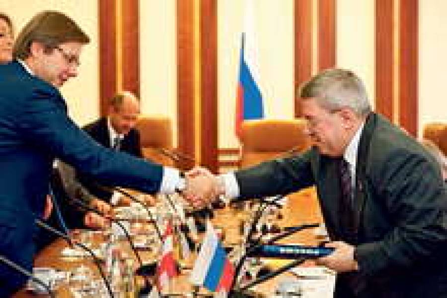 Нил Ушаков (слева) вчера встретился с первым заместителем председателя Совета Федерации Александром Торшиным.