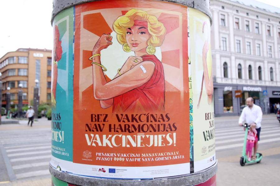 Правительство отменило требование к медикам об обязательной вакцинации