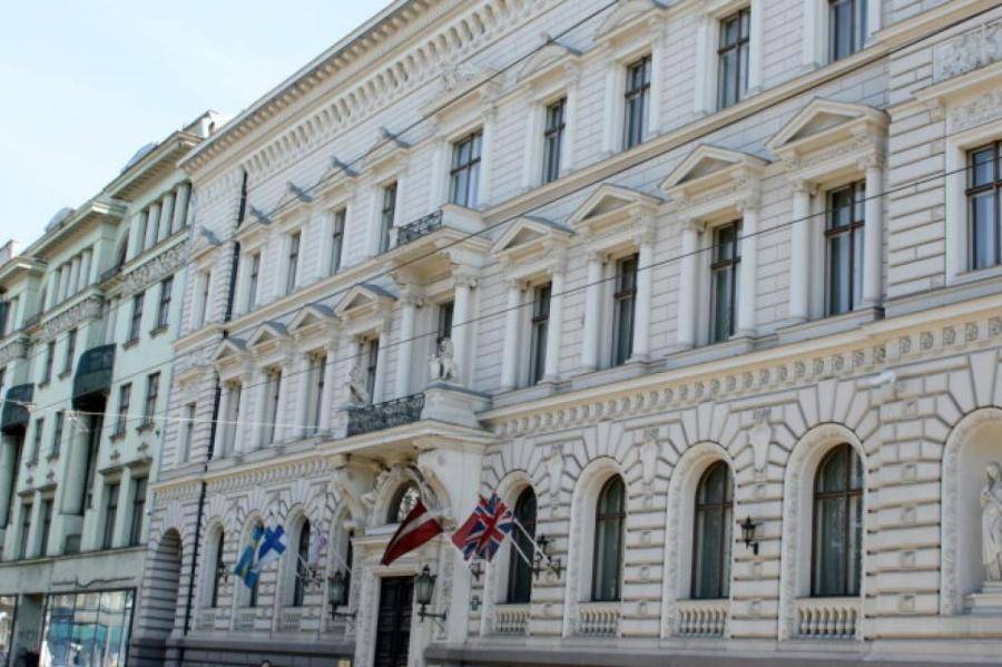 Гостиница &quot;Europa Royale Riga&quot; в доме Беньяминов продана за 4,82 млн евро