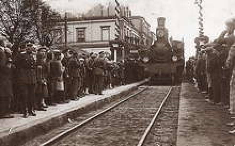 Классика: прибытие поезда на станцию Лиепая в 1929 году.