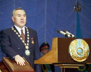 Назарбаев взошел на престол