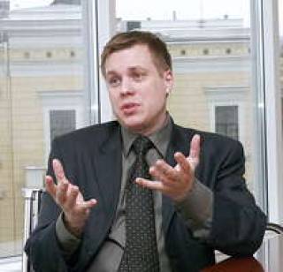 Пекка Пуолакка: “В любом случае это ненормально, что в стране, где живет чуть более двух миллионов человек, работает свыше двадцати банков”.