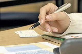 Чтобы имя фирмы попало на газетные страницы, коммерсанты должны уметь правильно подать информацию о ней.