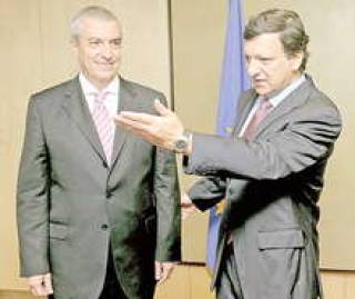 Жозе Мануэль Баррозу приглашает премьер-министра Румынии Калина Попеску Таричану в ЕС.