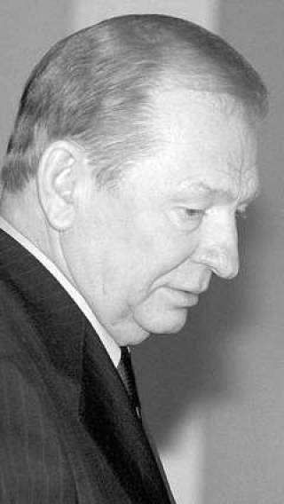 Дорогой Леонид Данилович. Президент Украины обвиняется в краже 5 млн. долларов.