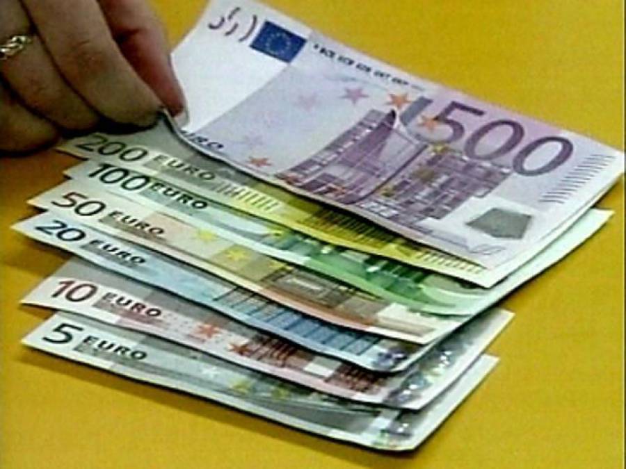 Новые министры &quot;Единства&quot; не успели начать работу, уже требуют повысить зарплату до 1500 евро