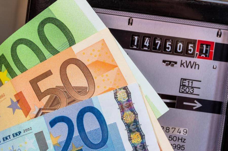 Всего за полгода электричество в Латвии подорожало на 31-60%
