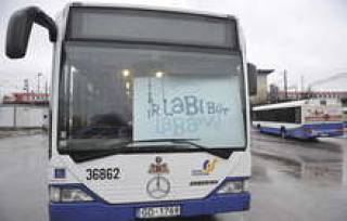 “Хорошо быть хорошим” — лозунг на автобусе Mercedes в свете вскрывшихся фактов звучит как издевательство.
