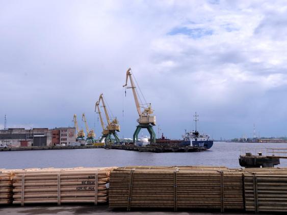 Экономика Латвии - слабый внешний спрос и падение цен на экспортные товары