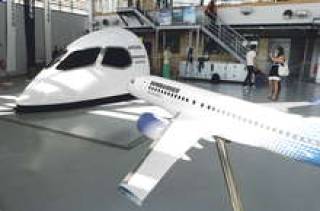 Пока CS300 в Латвии видели только как модель или в качестве тренажера для пилотов.