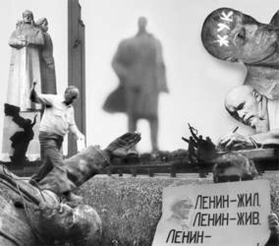Думцы тасуют камни. И передергивают историю