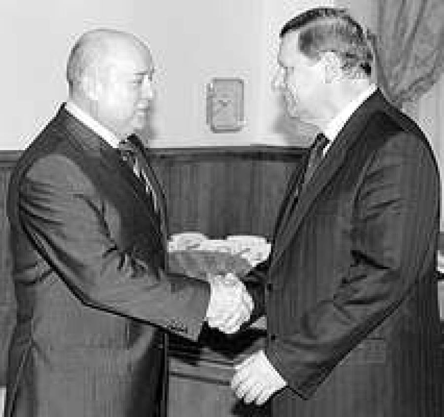 Михаил Фрадков (слева) и Сергей Сидорский.