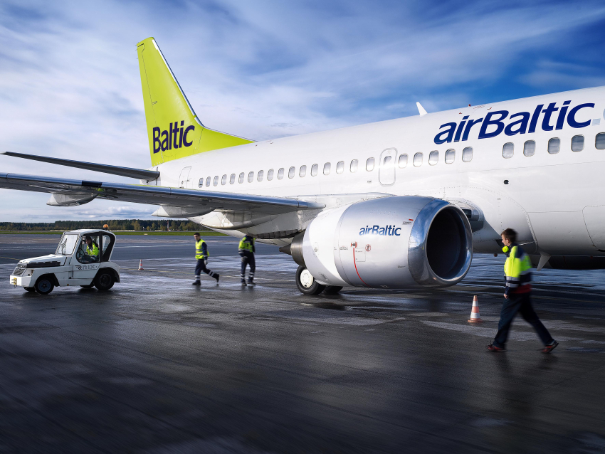 Руководство airBaltic призналось, что у компании огромные убытки