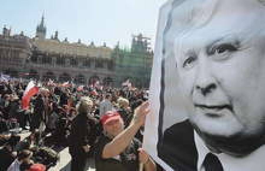 Вчера Польша простилась с погибшей под Смоленском президентской четой Качиньских.