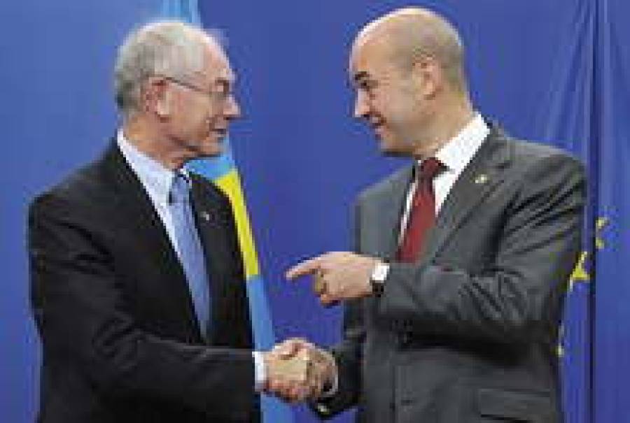 Ф.Рейнфельдт  — Х. ван Ромпею (слева): “Хочешь стать президентом Евросоюза?”.