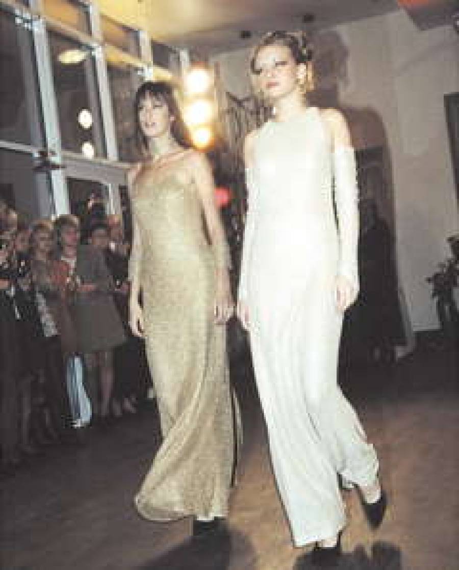  Модели были элегантные.