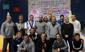 Латвийские борцы, выступавшие в Оренбурге, быстро своились в таком национальном виде спорта, как «Казак Куреси».