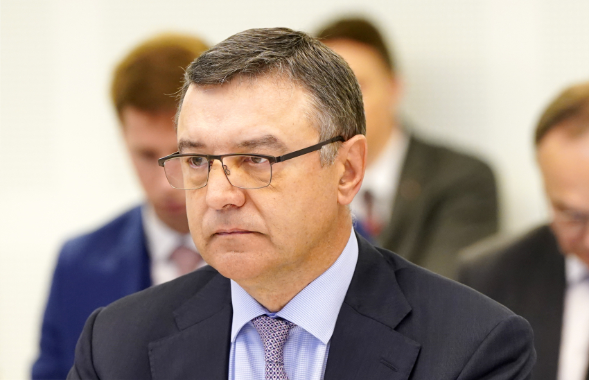 Рейрс будет консультировать Мелбарде по финансовым вопросам