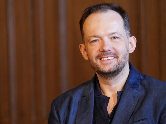 Дирижёр Андрис Нелсонс завоевал две премии «Грэмми»