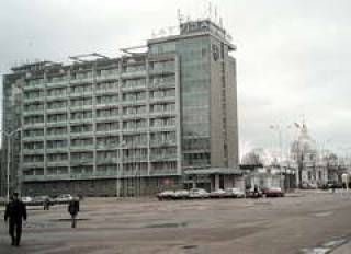 Гостиницу Latvija снесут. На ее месте построят новую.