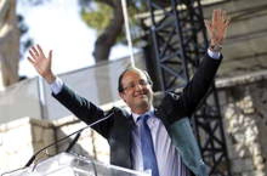 Франция стала социалистической