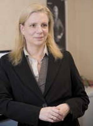Елена Алфеева замечает отсутствие страховой культуры.