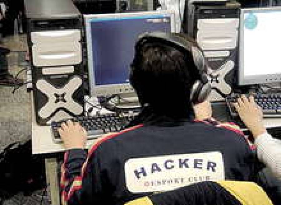 Хакеры постоянно атакуют компьютерные системы компаний.