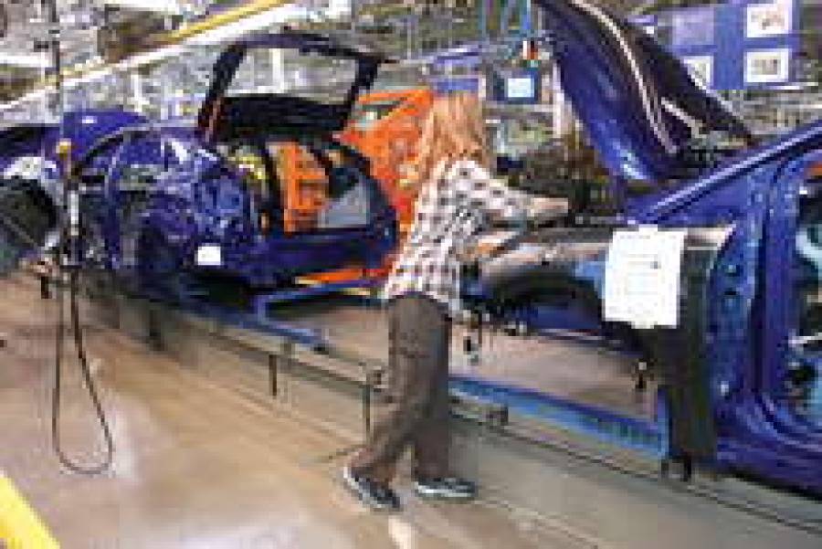 В этом году мировые продажи авто достигнут рекордных объемов — 75 млн.