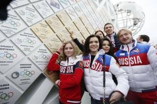 В Сочи с помпой отметили годовщину начала XXII Зимних игр: чемпионская доска, Путин и Плющенко 
