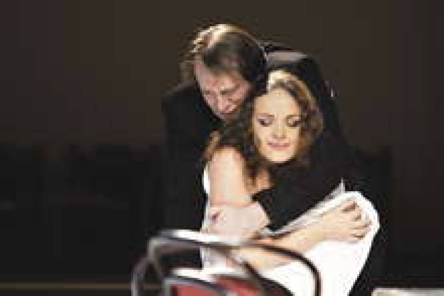 "Екатерина Ивановна" Российского государственного академического театра драмы имени Федора Волкова будет показана на сцене Русской драмы 28 и 29 июня.