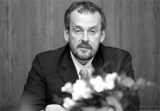  Роберт ЗИЛЕ.