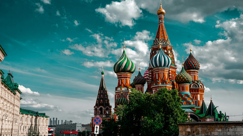 Россия сократит расходы на социальную сферу, образование и здравоохранение