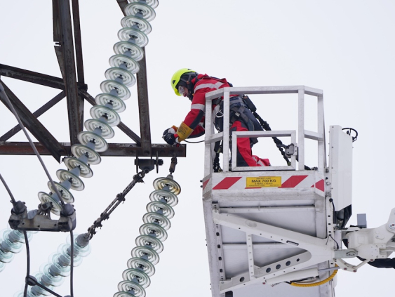 Жители Латвии стали чаще менять торговцев электроэнергией