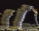 Экономист: размеры мирового долга превысили все исторические уровни