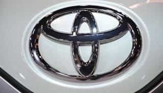 Компания Toyota теряет лидерство по продажам