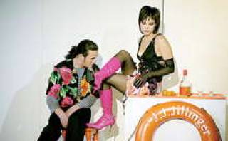 “Пьяный корабль”: текст от Якимчука, сапоги от Versace, повадки от Кати Лель, спасательный круг — от Дж.Дж.Джиллинджера.