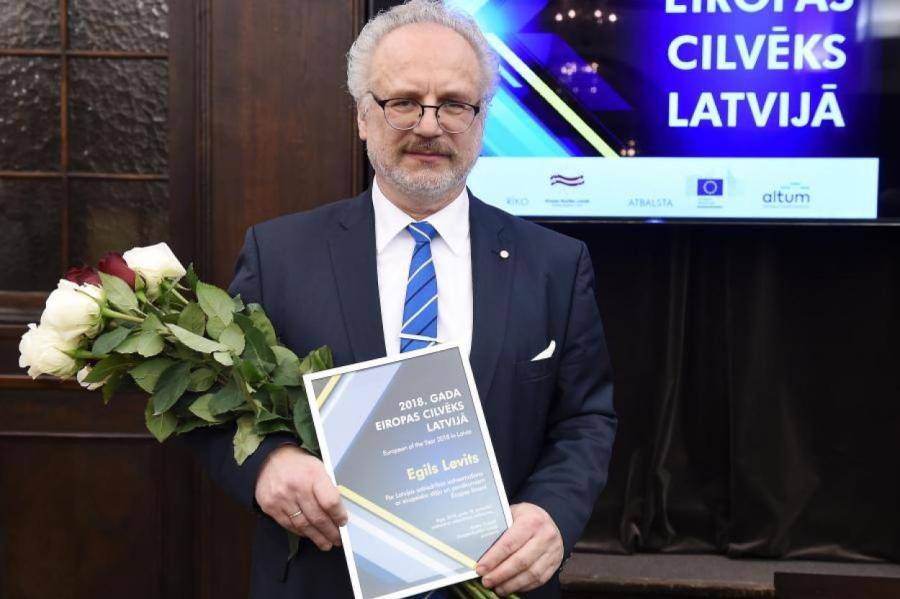 Эксперты об увеличении зарплаты президента: этого мы от него не ждали!