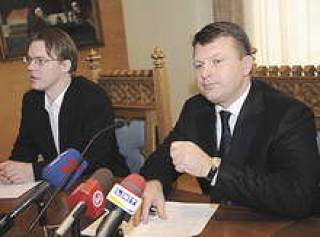 Айнар Шлесерс, как обычно, обещал золотые горы.