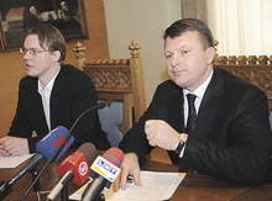 Айнар Шлесерс, как обычно, обещал золотые горы.