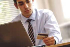 В карточном доме строят потолок