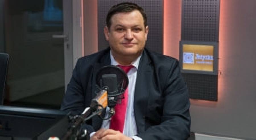 Замминистра труда Польши Яцек Менцина ждет работников из Украины.