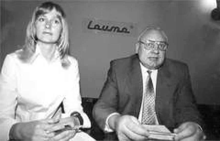  Вице-президент АО Lauma Виктор АЙШПУРС и старший модельер Илзе ШВЕЙДУКА.