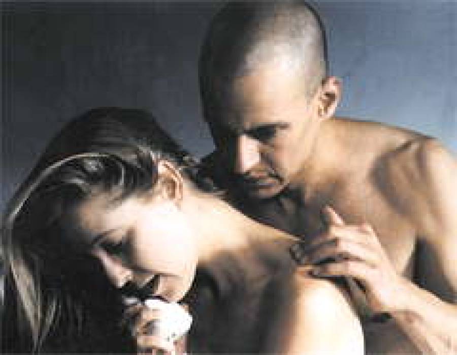  Кадр из фильма &quot;Городское чувство&quot;.