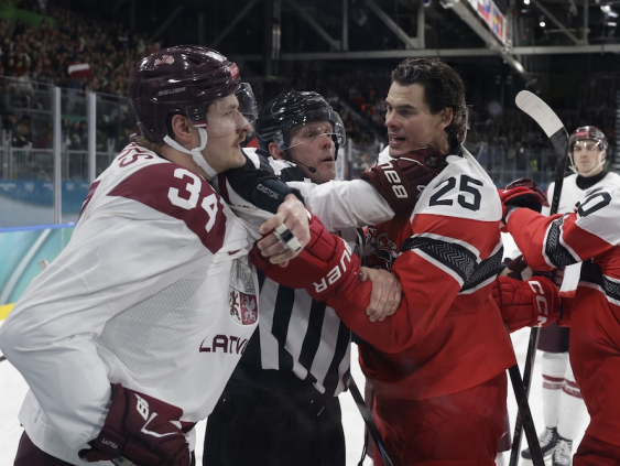 Латвийские хоккеисты уступили сборной Дании и заняли последнее место в группе