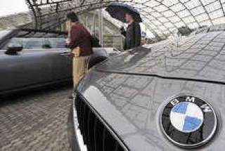 Редкие покупатели смотрят BMW, а покупать предпочитают Volkswagen.