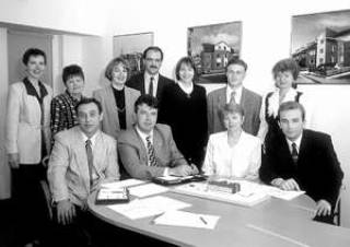  Коллектив фирмы &lt;em&gt;West East Industries.&lt;/em&gt; 