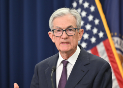 После слов Пауэлла акции в США падают, нефть растёт