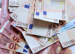В будущем году Латвия займет 3,8 млрд евро