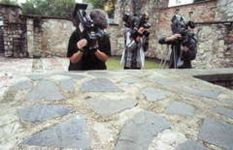 Вандалы осквернили мемориал