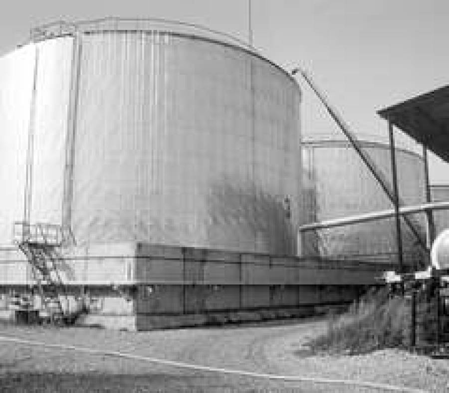 Создание резервов нефтепродуктов может больно ударить по карману потребителей